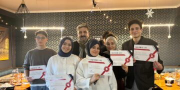 Şeb-i Yelda Kültür ve Edebiyat Dergisi’nin “Araftakiler” Adlı Deneme Yarışması ödül töreni Pazar Günü Düzenlendi