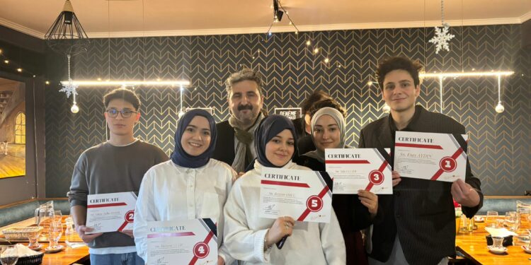 Şeb-i Yelda Kültür ve Edebiyat Dergisi’nin “Araftakiler” Adlı Deneme Yarışması ödül töreni Pazar Günü Düzenlendi