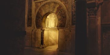 DOĞRU KAPI VE DOĞRU ANAHTAR